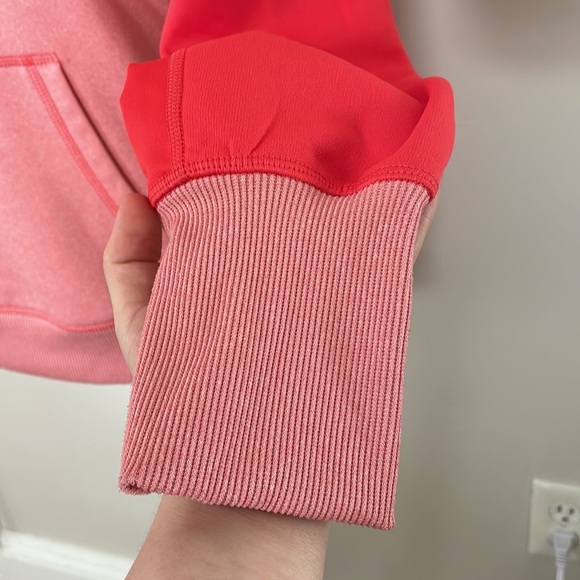 Nike Women's Therma-Fit Sweatshirt - Picture 6 of 11